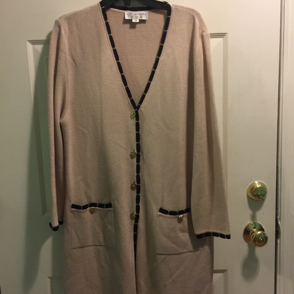 St. John Collection Jackets & Blazers - ST JOHN COLLECTION BEIGE KNITJACKET/BLAZER SZ 14